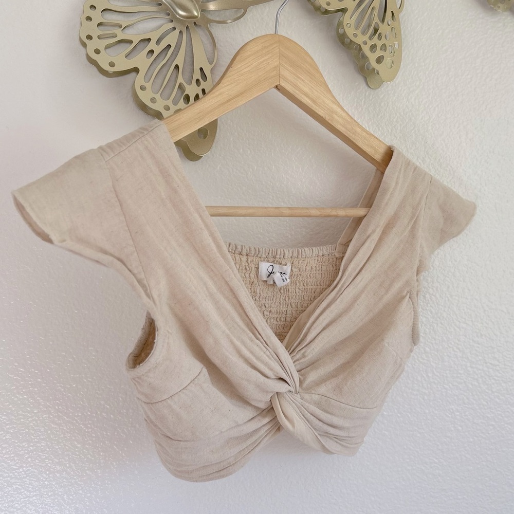 STUNNING Linen-Like Tan Crop
